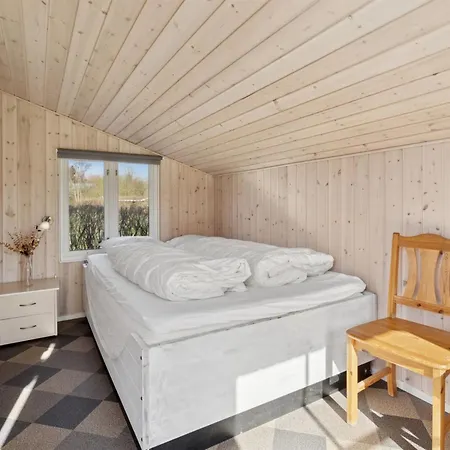 Holiday home Bernadine - 400m From The Sea By Interhome