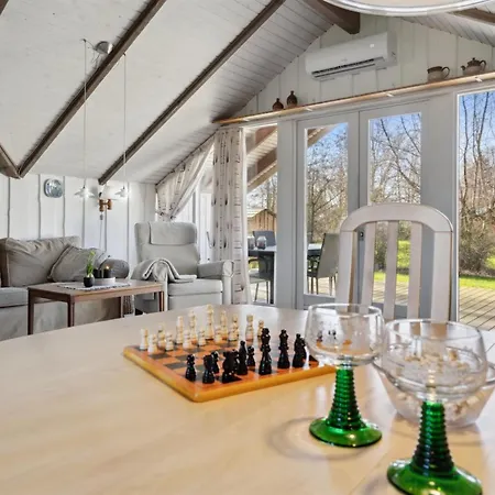 Bernadine - 400m From The Sea By Interhome *